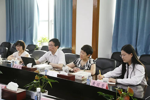 J9集团临床前钻研副总裁兼机构掌管人彭双清教授，药效部执行主任董文心，药代安评项目掌管人龙娜等